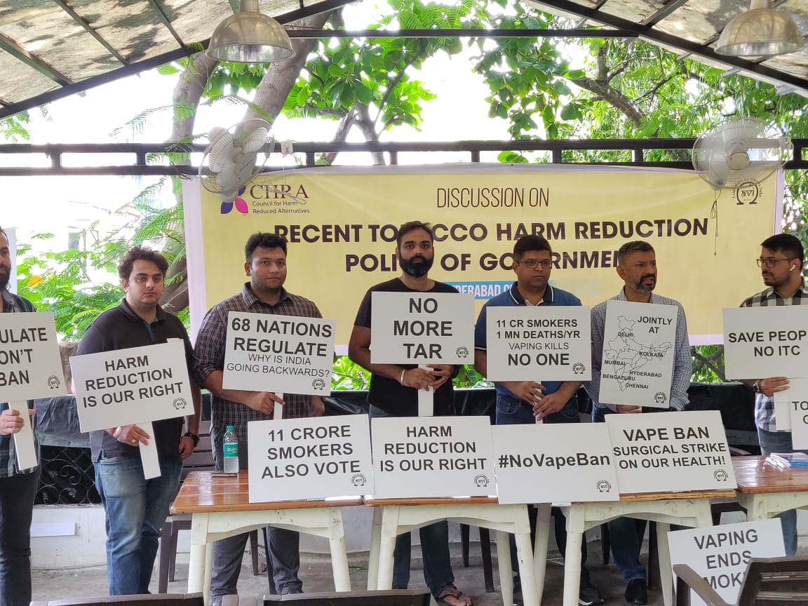 Vapers protesting the e-cigarette ban in Hyderabad, 28 September 2019